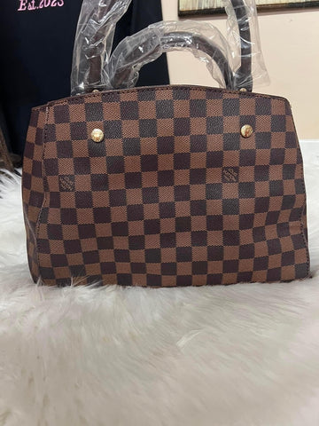 Lv Checked bag